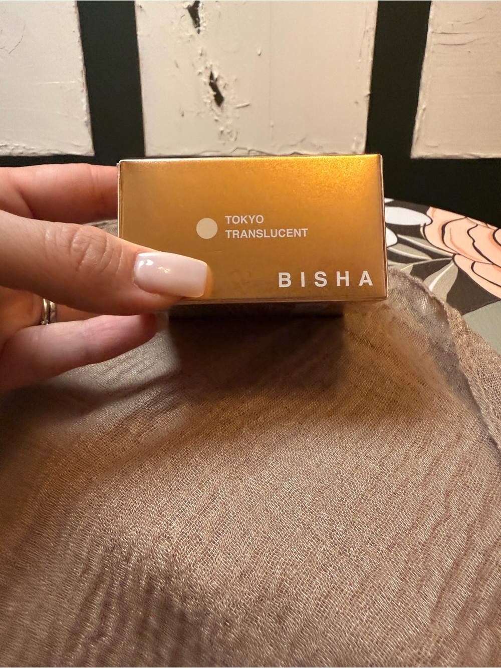 BISHA THE ESSENTIAL Setting Powder - Tokyo Translucent - Picture 5 of 5